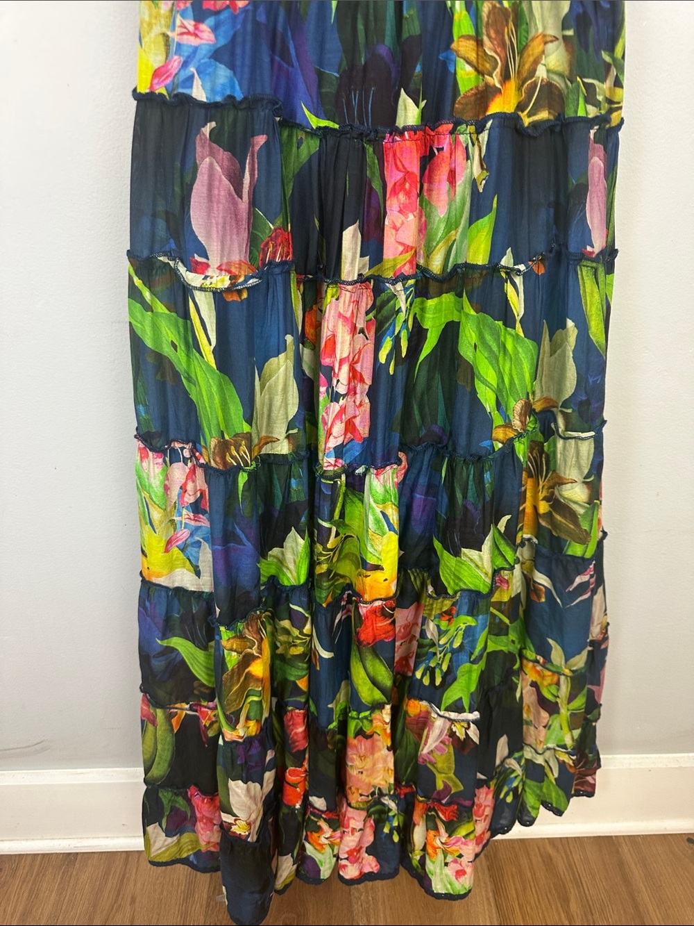 Guess Kinsley Tiered Vibrant Floral Tie Straps Maxi Dress Sz XS - Picture 10 of 16
